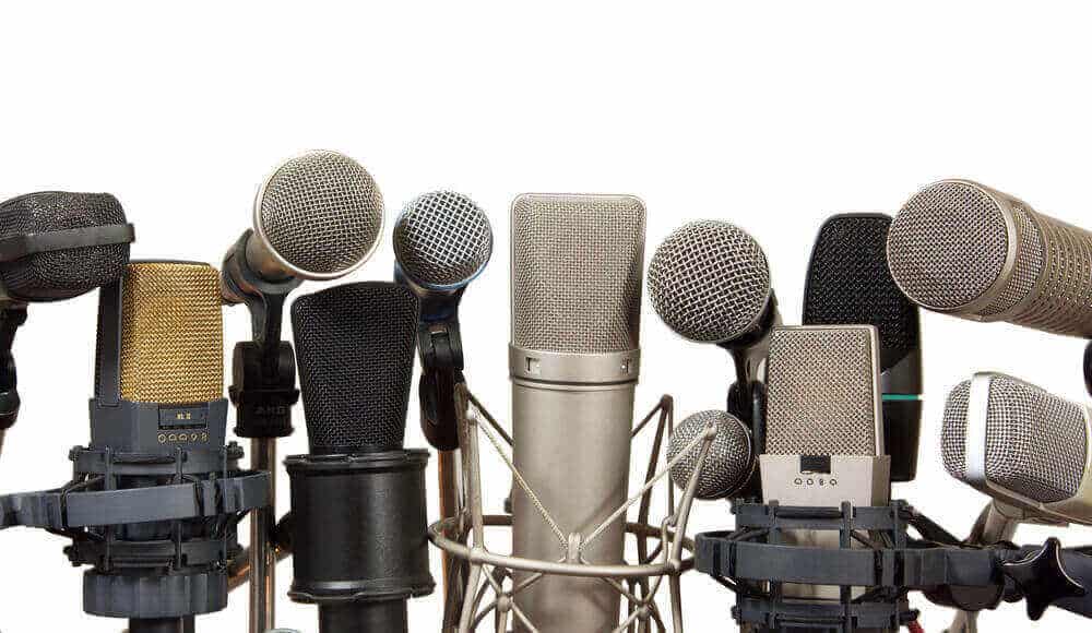 Different types of microphones and its price.