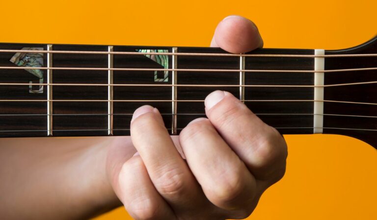 How to Read Guitar Chord Diagrams For Beginners